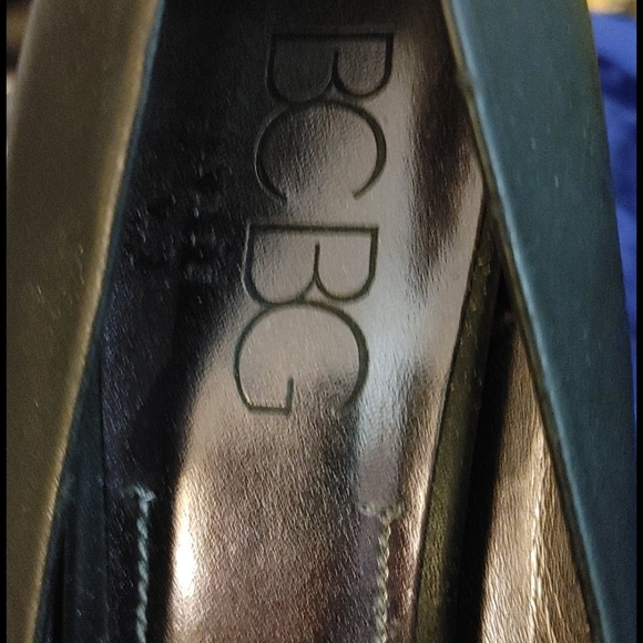 Heels - Picture 3 of 4